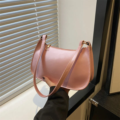 👜✨ レトロ感あふれるレザーショルダーバッグ